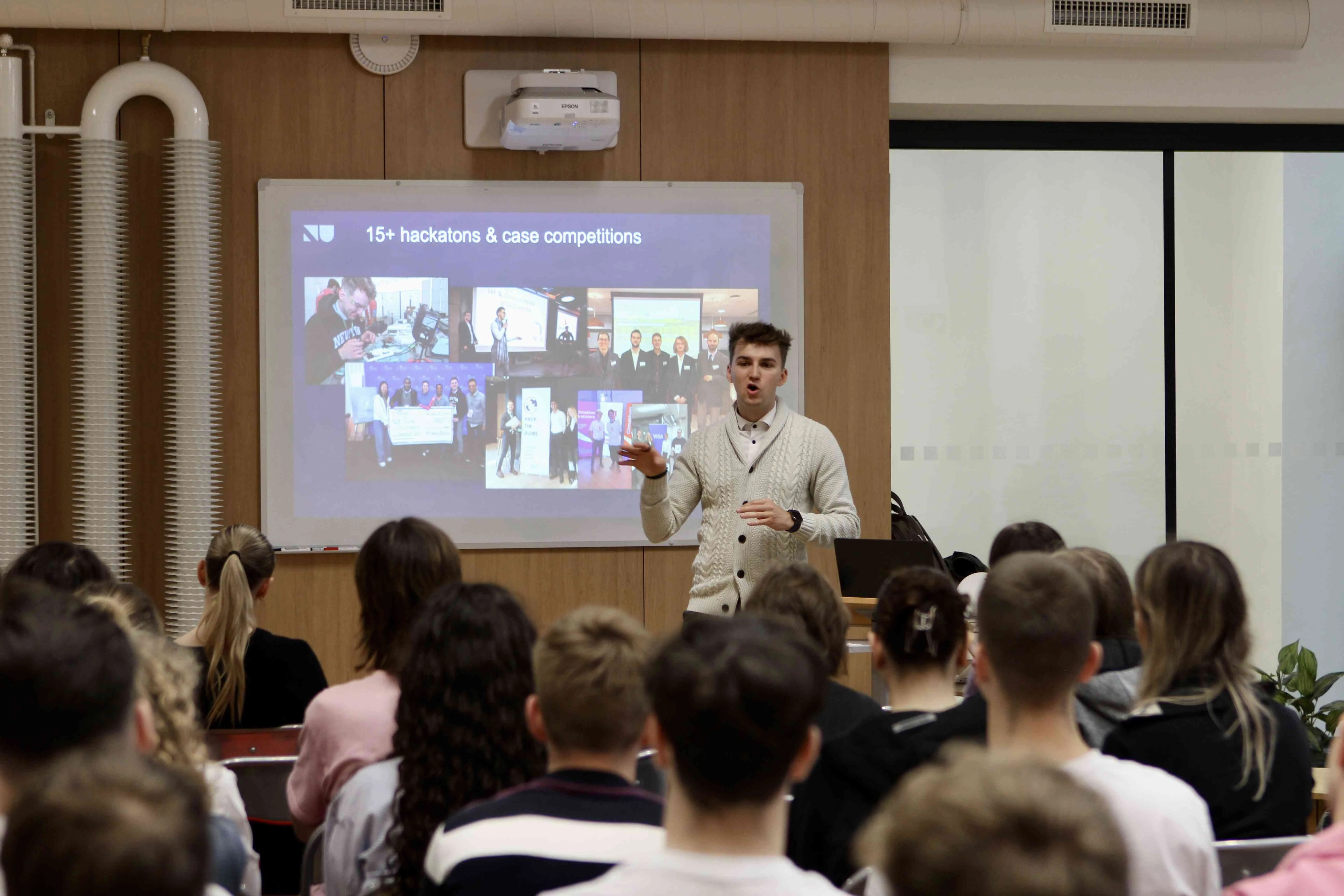 Přednáška s projektorem