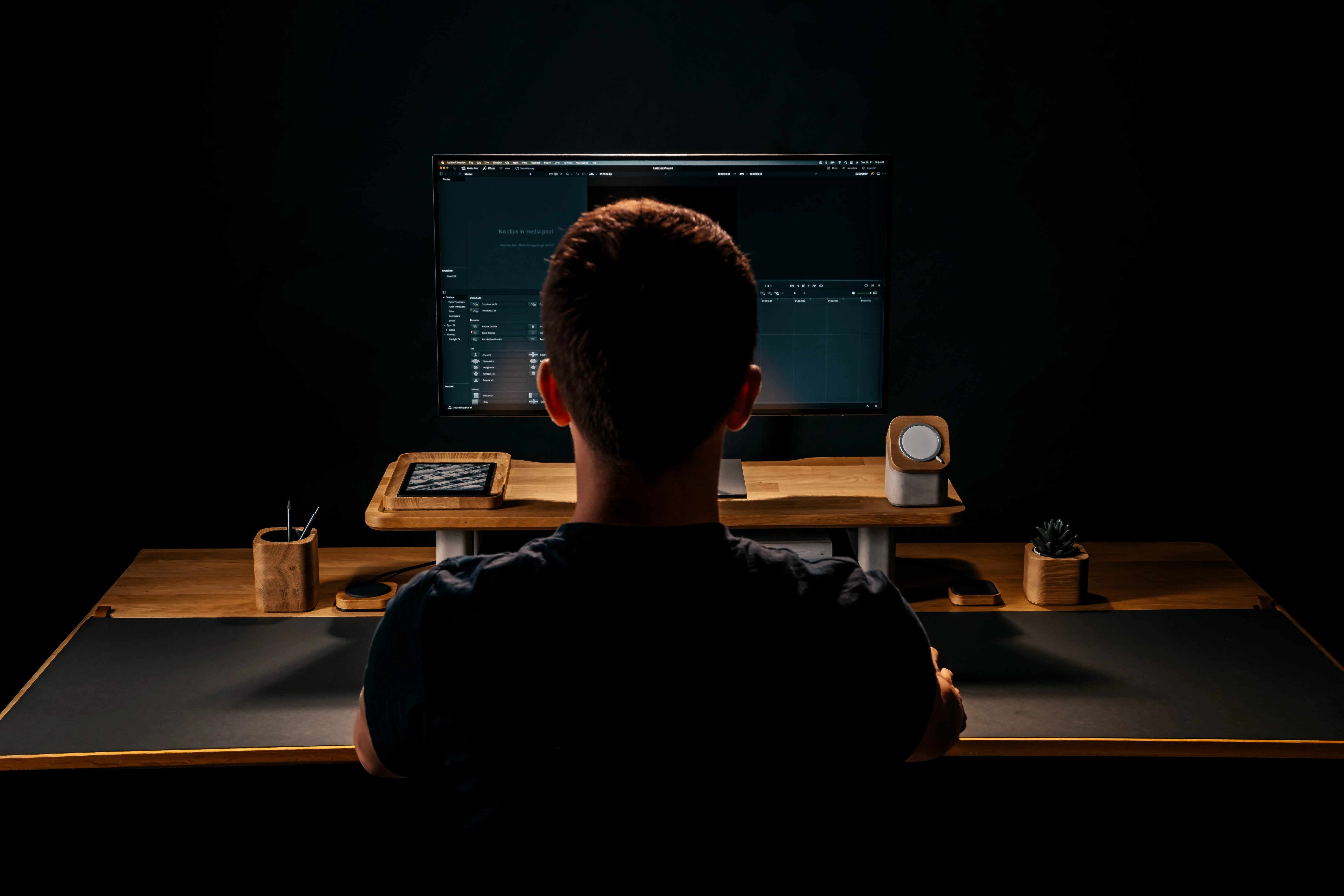 Prostor pro kreativitu i estetický pracovní stůl