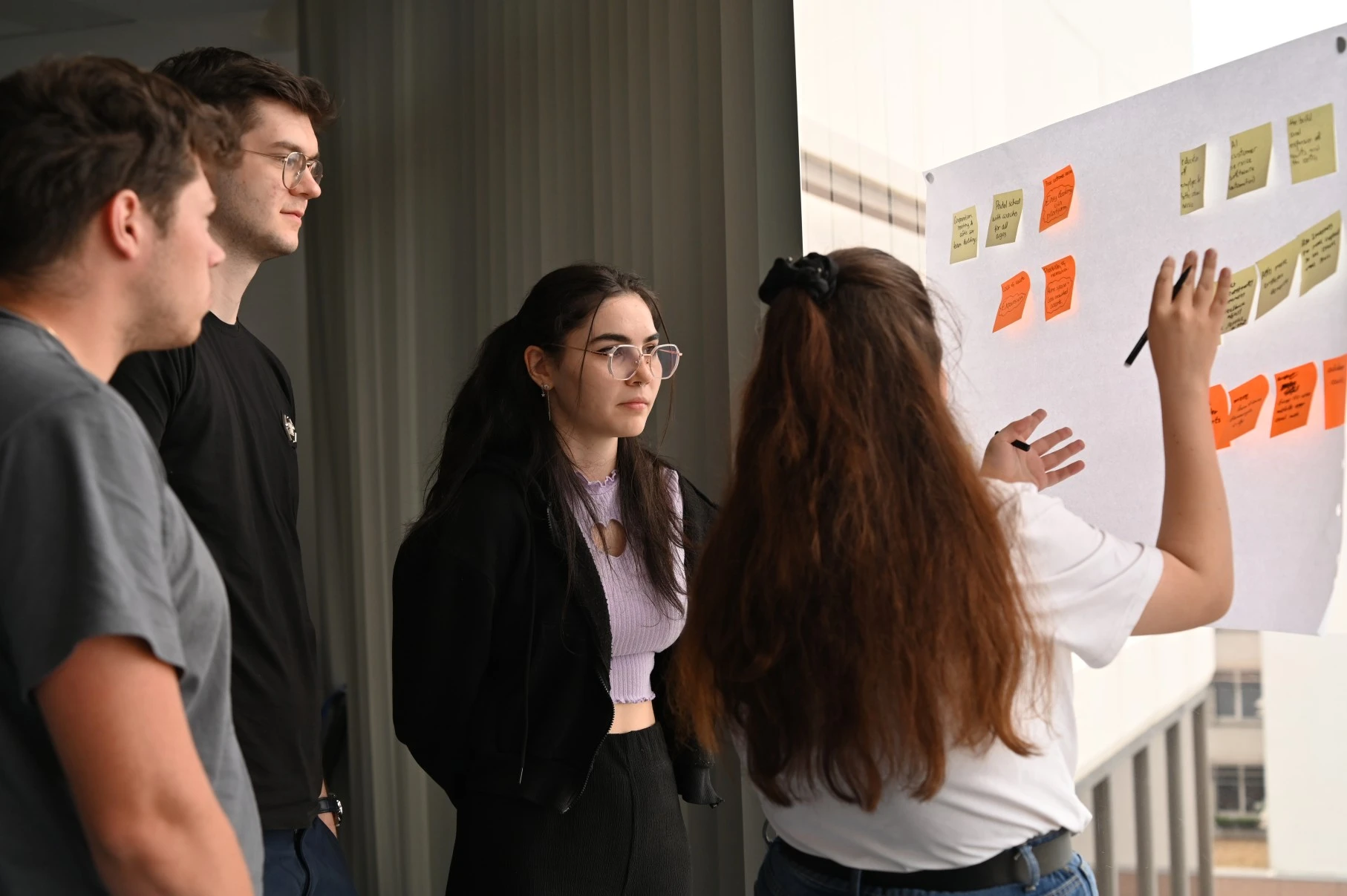 Spark innovative thinking: Týden, kdy se studenti z dvanácti univerzit proměnili v podnikatele