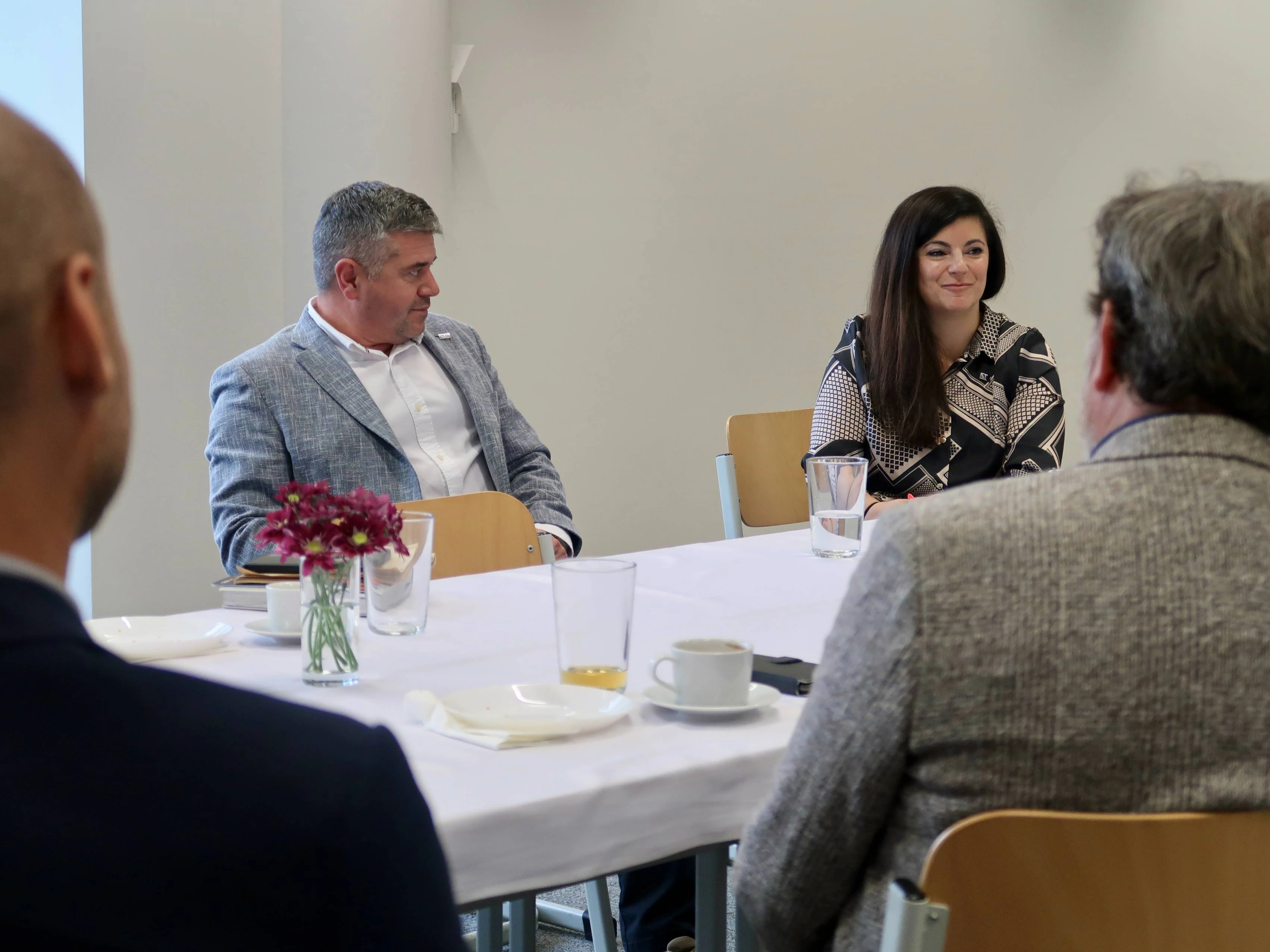 Keď sa menia školy, menia sa aj ľudia. A práve o tom bola tretia raňajka EduLeaders Clubu.